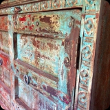 55  Distressed & layered antique paint finish - detail