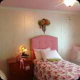 40  Pearlescent walls with pink pinstripes for a girl's bedroom - 2014 CNY Parade of Homes